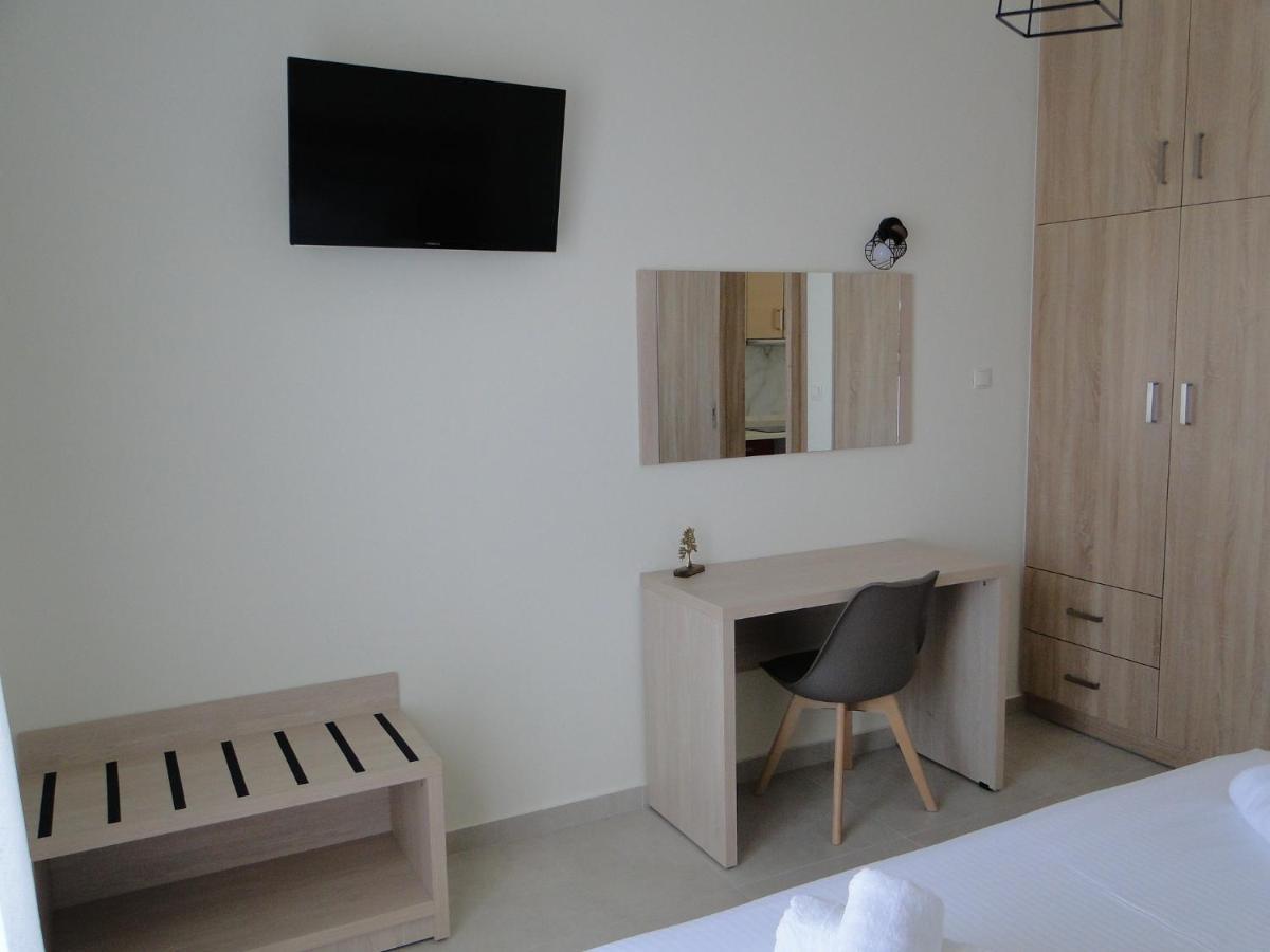 Chrysanthe'S Apartments No2 Poros Town Exterior foto